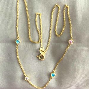 Beautiful dainty necklace